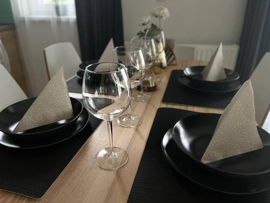 Diamond Apartments - 3 Bedroom, Luxurious Apartment In The Heart Of The City Budapest Eksteriør bilde