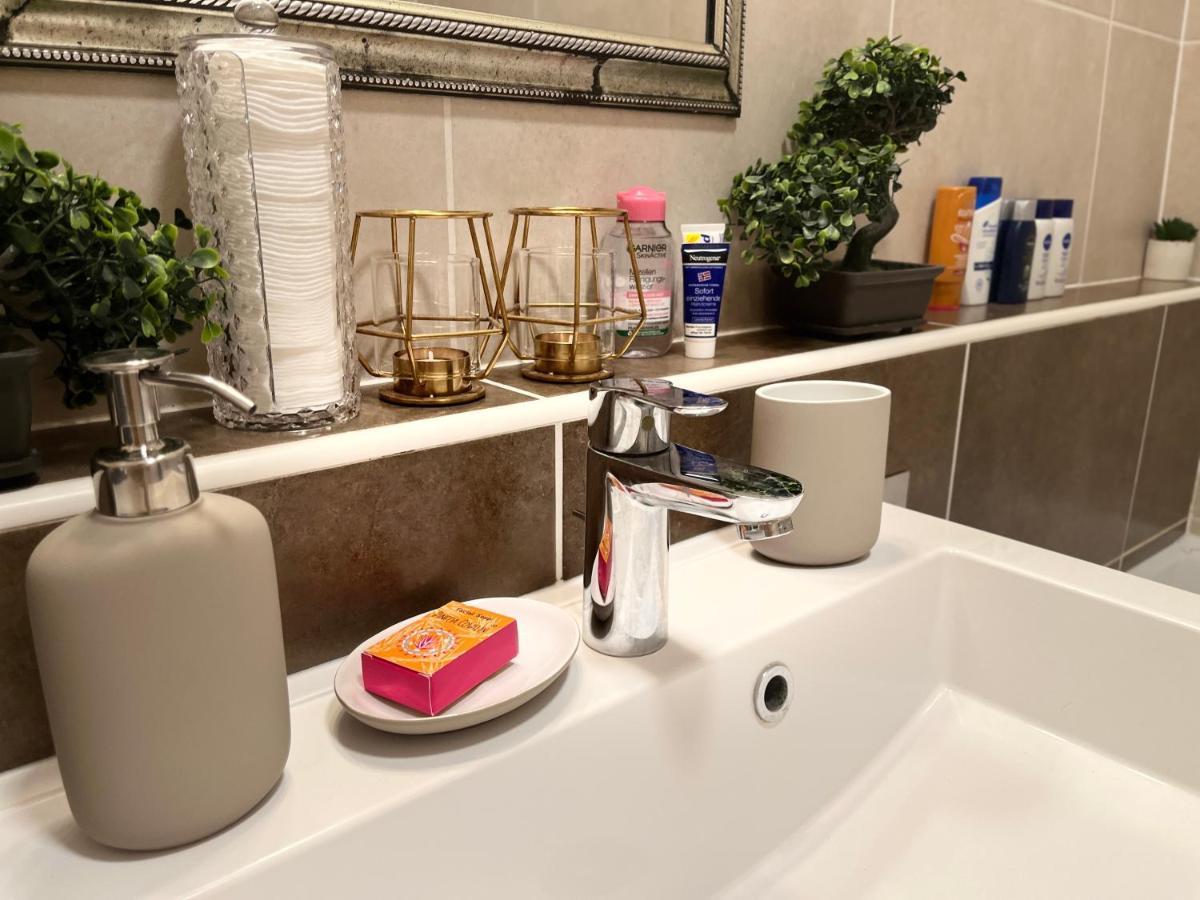 Diamond Apartments - 3 Bedroom, Luxurious Apartment In The Heart Of The City Budapest Eksteriør bilde